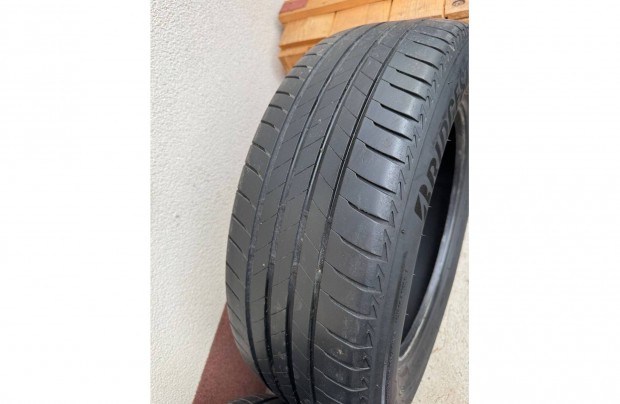 Nyári gumi Bridgestone Turanza 215/60 R17 96H - 2021-es - kiváló állap