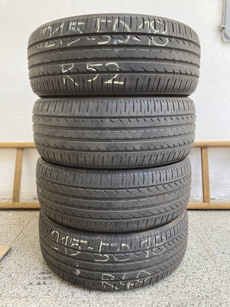 Nyári gumi Toyo 215/50 R18 92V