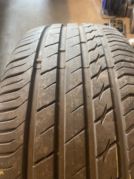 Nyri gumi, 225/50R17