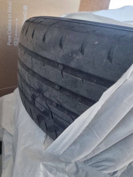 Nyri gumi, Continental 215/55 R18, 4db