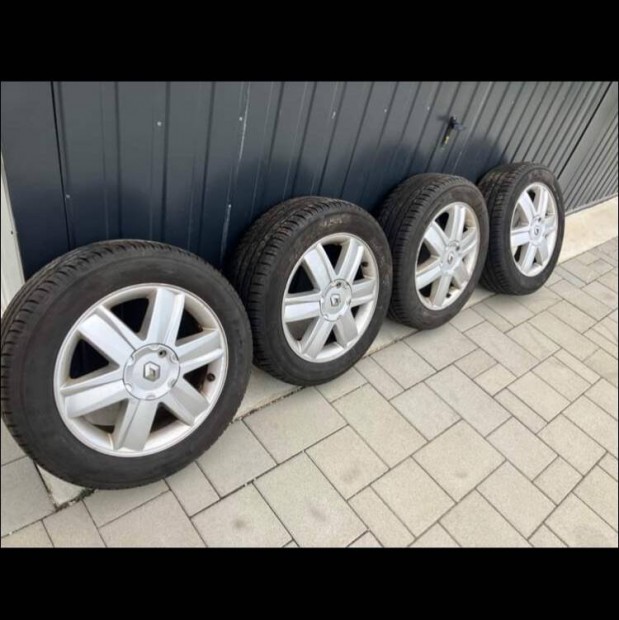 Nyári gumi alufelnin 16-os Renault Meganera