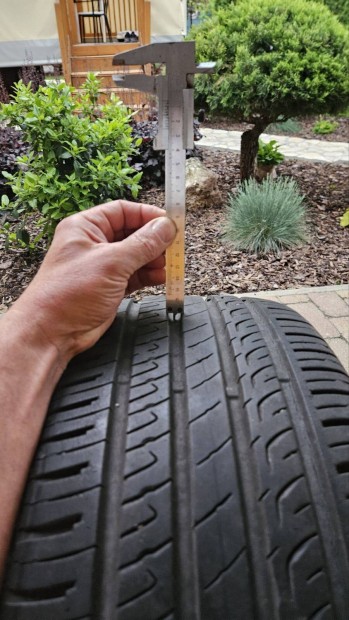 Nyri gumi elad Barun