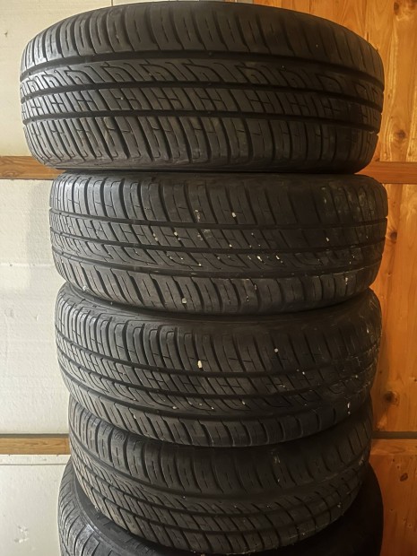 Ny�ri gumi elad� 