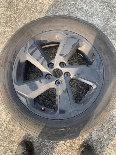 Nyári gumiabroncs alufelnivel (Toyota Rav4)