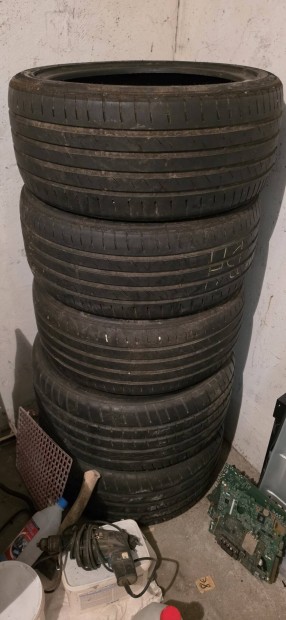 Ny�ri gumigarnitura elado.