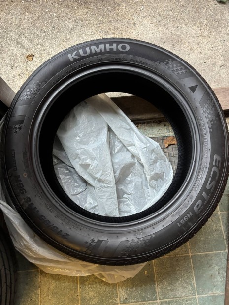 Nyri gumik 215/55R18