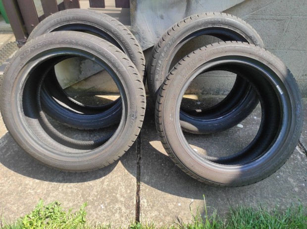 Nyri gumik 225/45 R17 Dunlop Sport 4db 7mm minta!