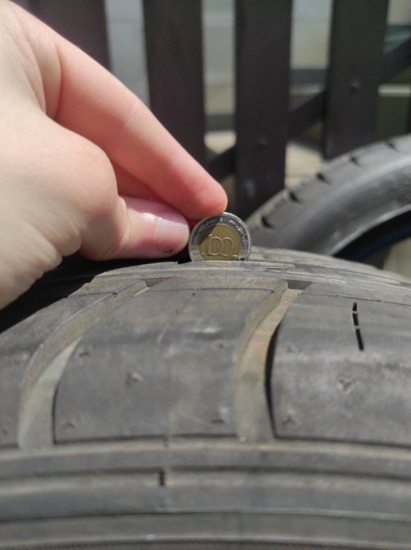 Nyári gumik 225/45 R17 Dunlop Sport 4db szinte új minta !