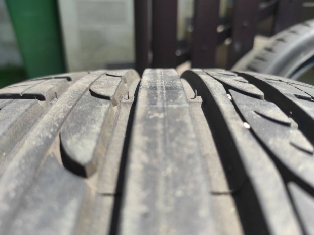 Nyári gumik 225/45 R17 Dunlop Sport 4db szinte új minta !