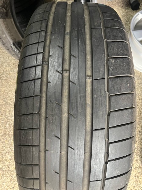 Nyári gumik 225/55R19 Hankook