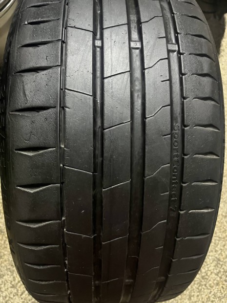 Nyri gumik 235/35R 19 Continentl