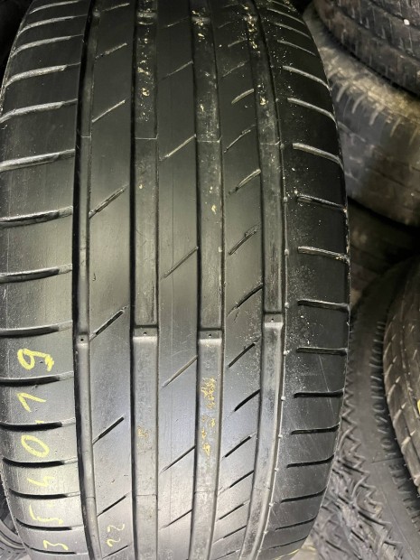 Nyári gumik 235/40R19 Kumhó