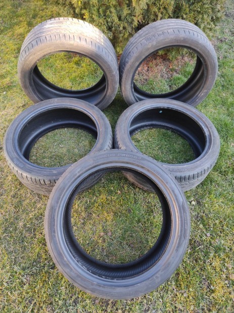 Ny�ri gumik 235/40 R18 Apollo + Hankook 4db +1 aj�nd�k