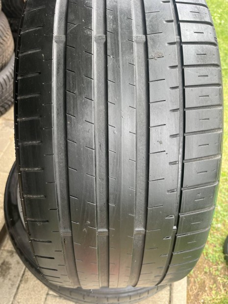 Nyri gumik 245/35R20 Falken