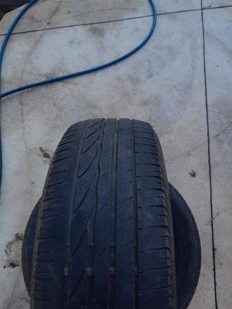 Nyári gumik 2db 215/60 R16 Bridgestone