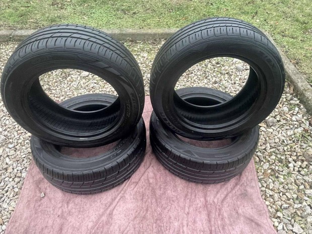 Nyri gumik 4 db. Falken 215/55 R16