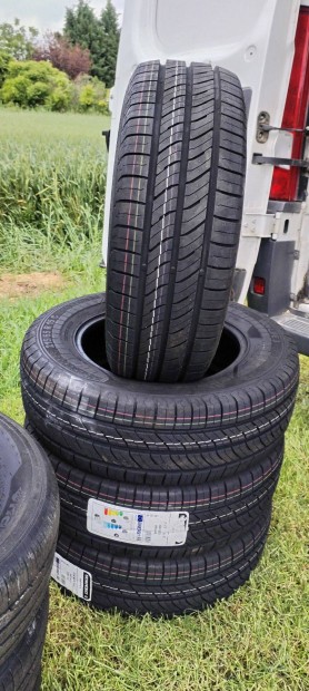 Nyri gumik - 215/65 R15C - Semperit