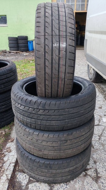 Ny�ri gumik - 235/50 R19C - Good Year