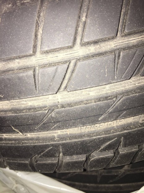 Ny�ri gumik olcs�n elad�k