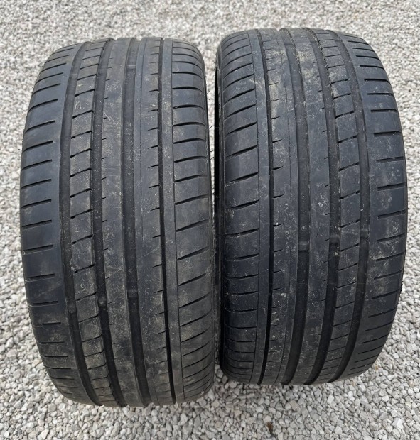 Ny�ri gunik 225/40/18 infinity