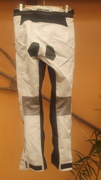 Nyri motoros nadrg