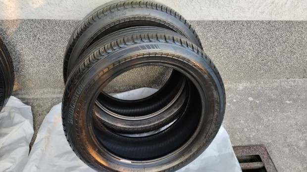 Ny�rigumi 195/55/R16 defektt�r� Bridgestone