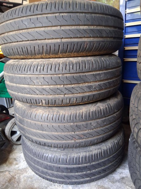 Nyrigumi garnitra,195/65R15,alufelnin,Kia ceedre val elad!