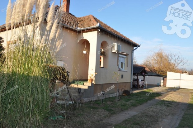 Ny�rl�rinci elad� 120 nm-es h�z