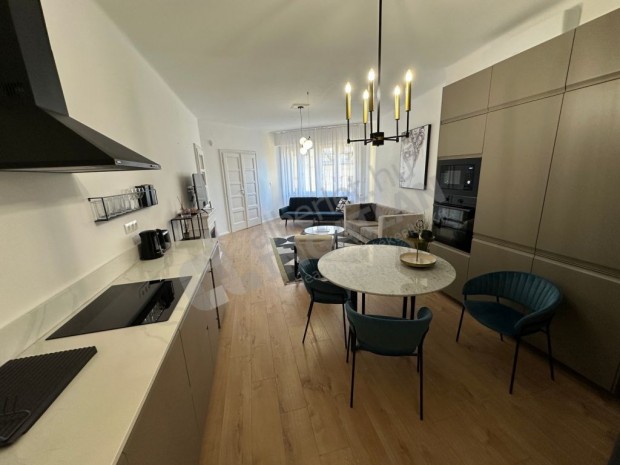 Ny�ry P�l utc�ban k�t h�l�szob�s luxuslak�s kiad�