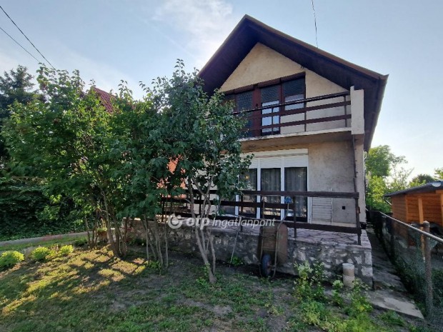 Nyékládháza, 90 nm-es családi ház a tóhoz közel eladó!