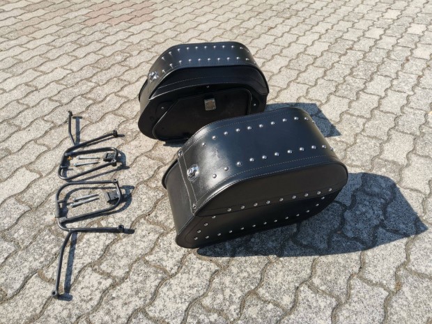 Nyeregtáska Highway Hawk - felszerelhető chopper- és cruiser motorokra