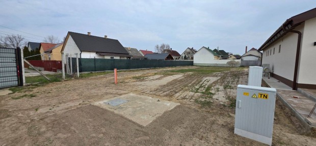 Ny�rb�tor Legfrekvent�ltabb R�sz�n k�zm�ves�tett �p�t�si telek elad� t