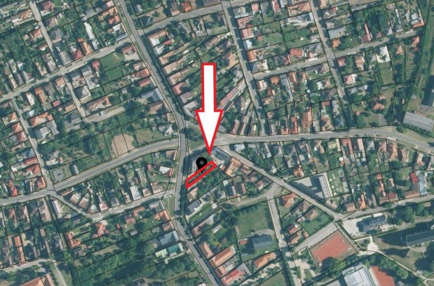 Ny�rb�tor k�zpontj�ban 367 m2-es �p�t�si telek elad�