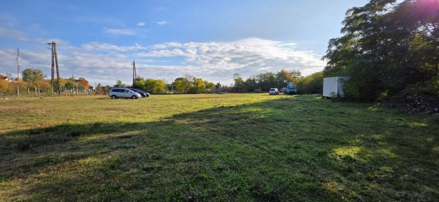 Ny�rb�torban 4092 m2-es belter�leti telek elad�
