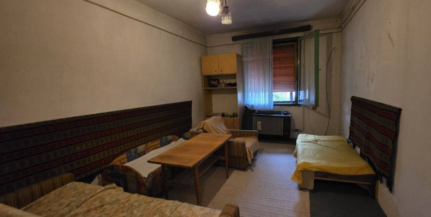 Ny�rb�torban kiv�l� helyen csal�di h�z elad� 17 milli� Ft-�rt