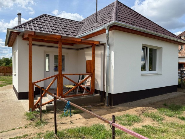 NyíregyházaOros csendes részén eladó egy 65 m-es családi ház!