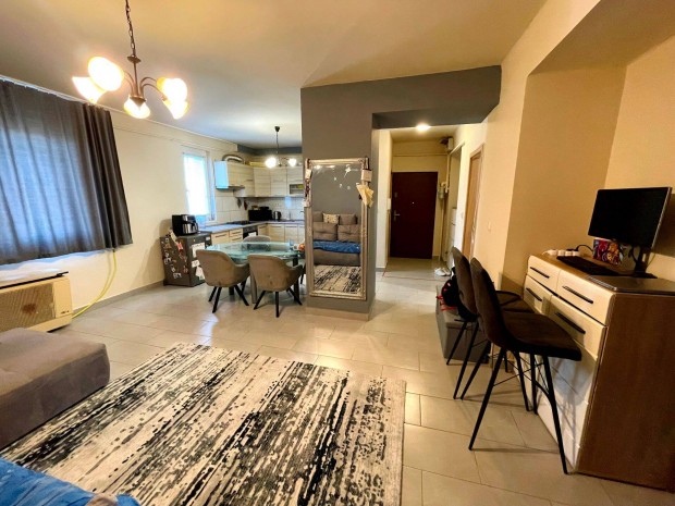 Ny�regyh�za �llom�s K�zel�ben Lak�s Elad�