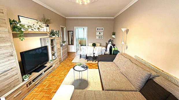 Ny�regyh�za Belv�ros K�zel�ben 54 NM-Es 2 Szob�s Lodzs�val Rendelkez�