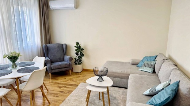 Ny�regyh�za Belv�ros�ban Erk�lyes, Els� Emeleti Lak�s Elad�