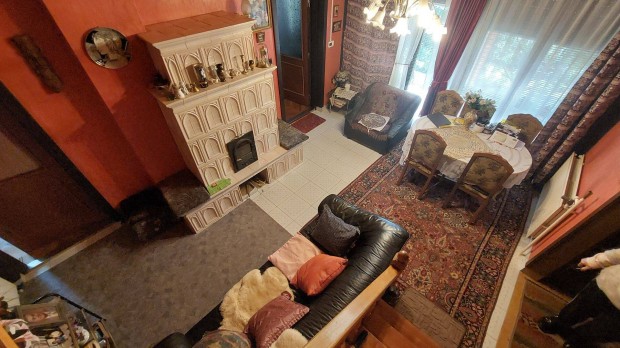 Ny�regyh�za Kedvelt Kertv�rosia R�sz�n Csal�di H�z Elad�