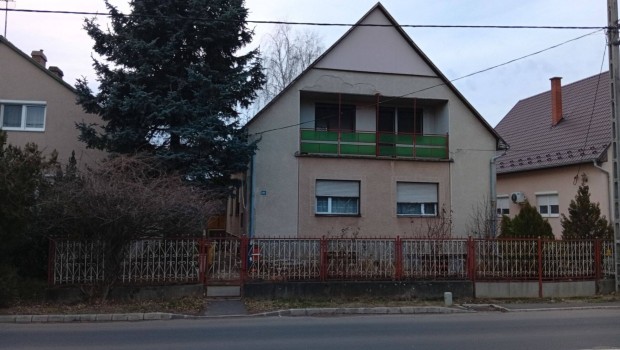 Ny�regyh�za Kertv�ros