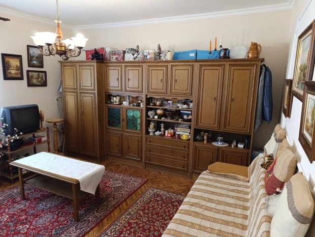 Ny�regyh�za Ny�rsz�l�s K�zpontj�nak K�zel�ben 3 Szob�s Csal�di H�z