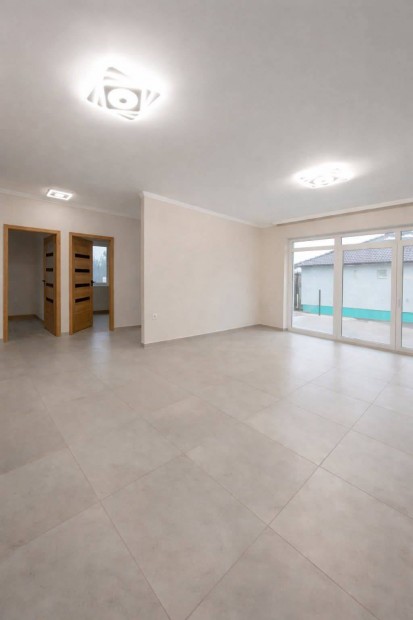 Ny�regyh�za Ny�rsz�l�s elad� hamarosan k�lt�zhet� ikerh�z