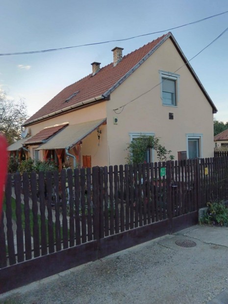 Nyíregyháza Tünde utca közelében 107 nm -es családi ház