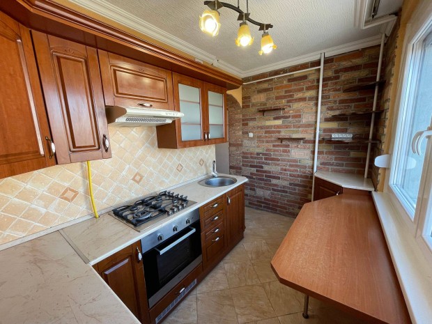 Ny�regyh�za Ungv�r STNY-ON 3 Szob�s Lak�s Elad�-Azonnal K�lt�zhet�