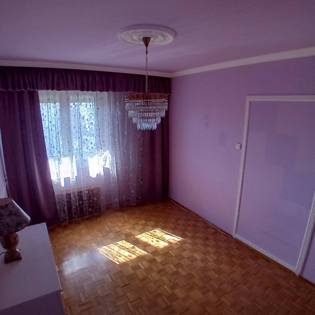 Ny�regyh�za, Malomkerti azonnal k�lt�zhet� lak�s elad�