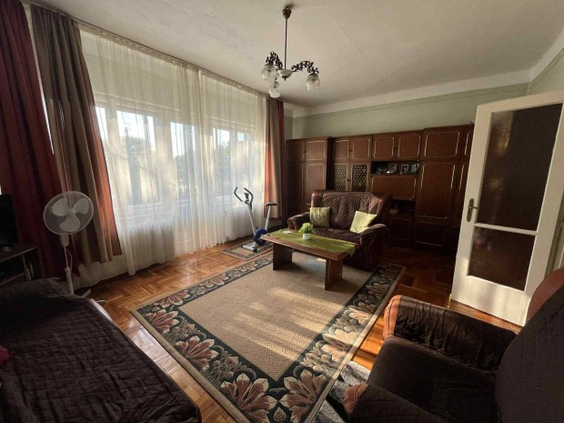 Ny�regyh�za, S�st�hegy K�zpont K�zel�ben Nappali+3 Szob�s Csal�di H�z