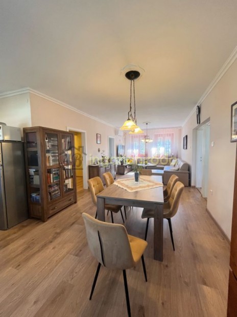 Ny�regyh�za - Belv�ros - Ikerh�z - Elad�