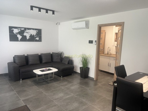 Ny�regyh�za - Belv�ros - Iroda - �zlethelyis�g - Lak�s - Elad�