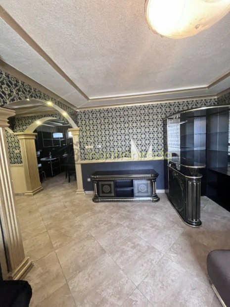 Ny�regyh�za - Borb�nya - Ikerh�z - Kiad�